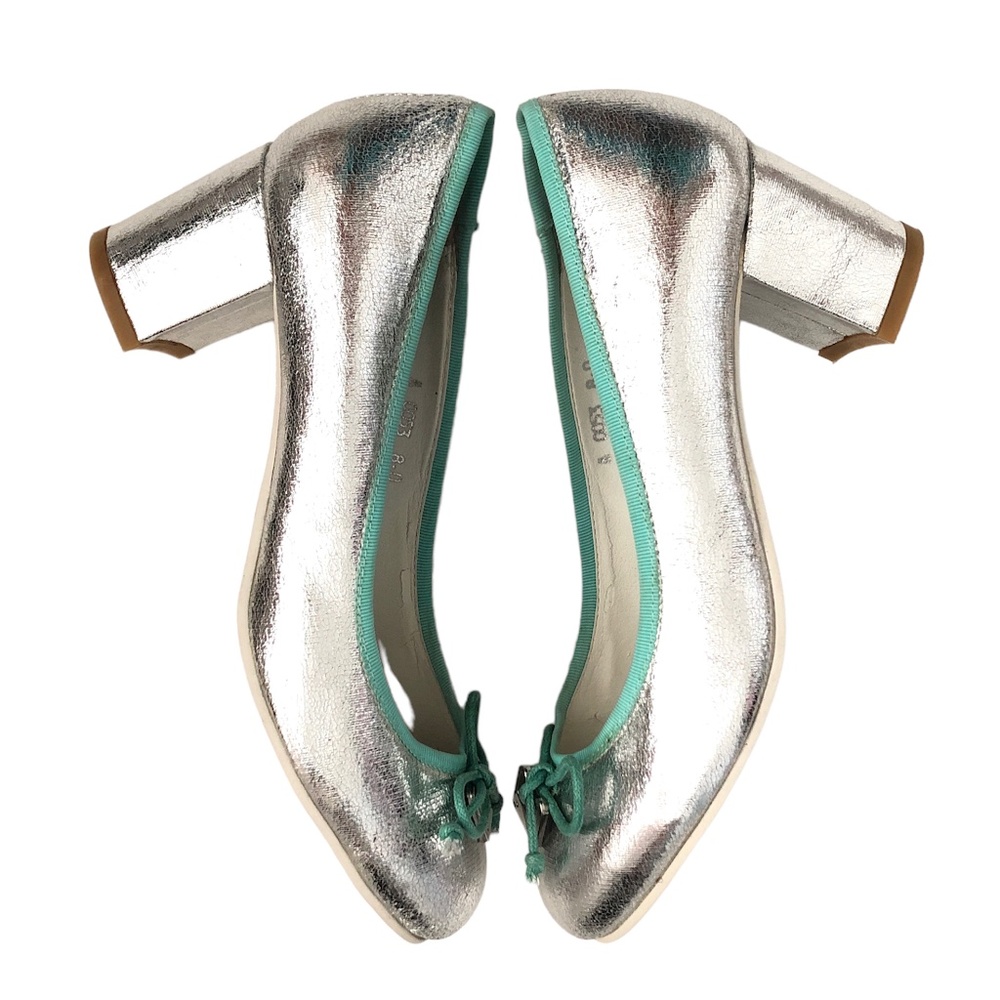 Le Bunny Bleu Metalic Silver Shoes  Sz 8